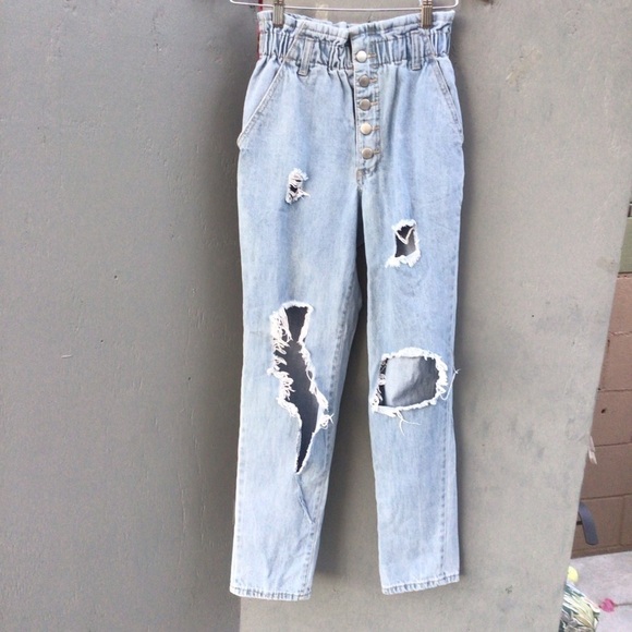 Forever 21 Size 29 High Rise Paperbag Ripped Destroyed Mom Jeans Button Fly - Picture 2 of 9